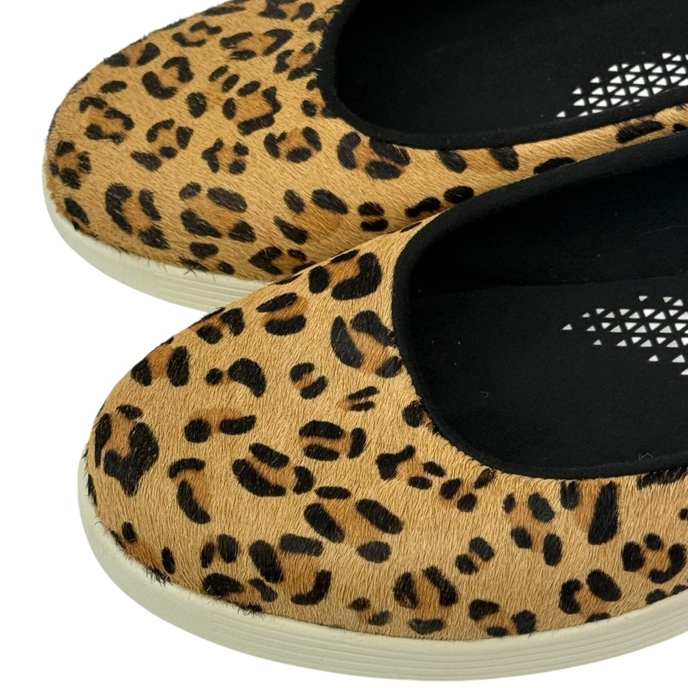 Skechers Leopard Print Tan Black Slip-On Athletic Flats - Picture 6 of 11